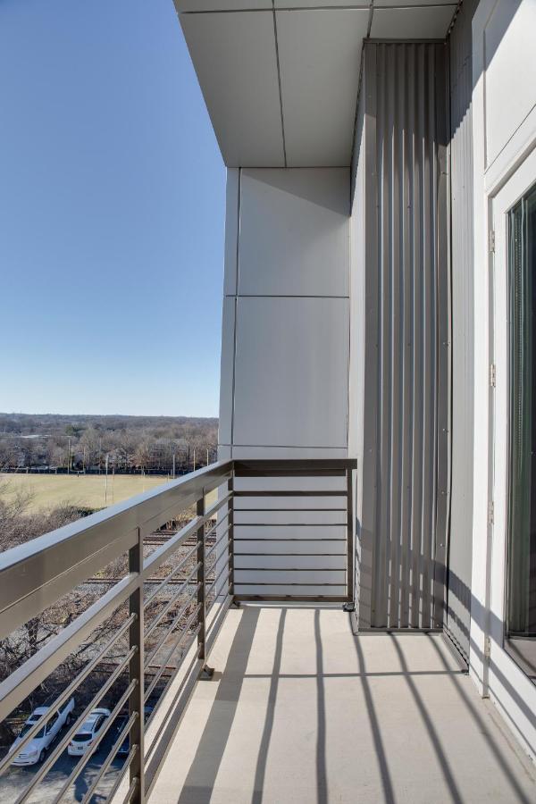 Uptown 1 Bedroom Apt With Balcony By Frontdesk Charlotte Exterior photo